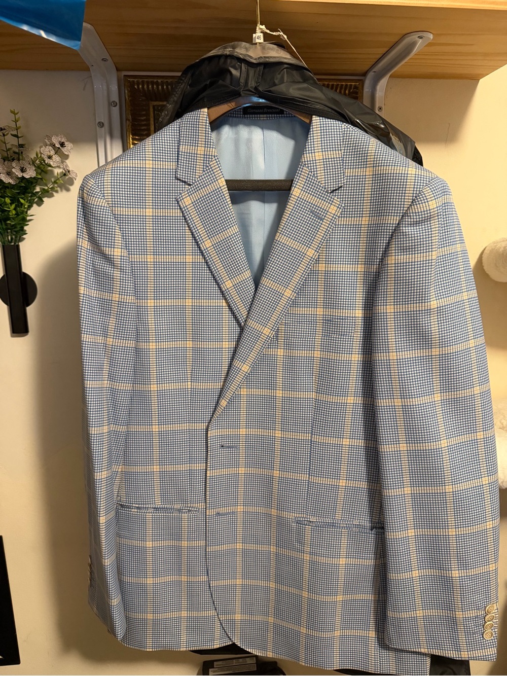Men's Light Blue Plaid Sport Coat with Cream 46R Giovanni Bresciani